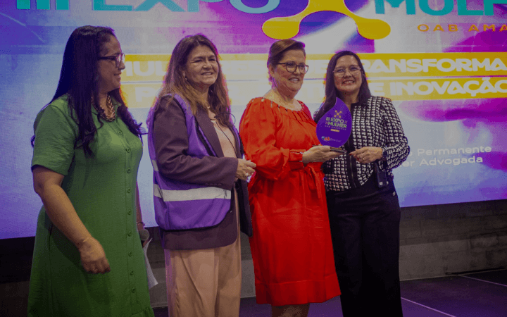 Professora Nelly Falcão de Souza é homenageada em evento da OAB/AM