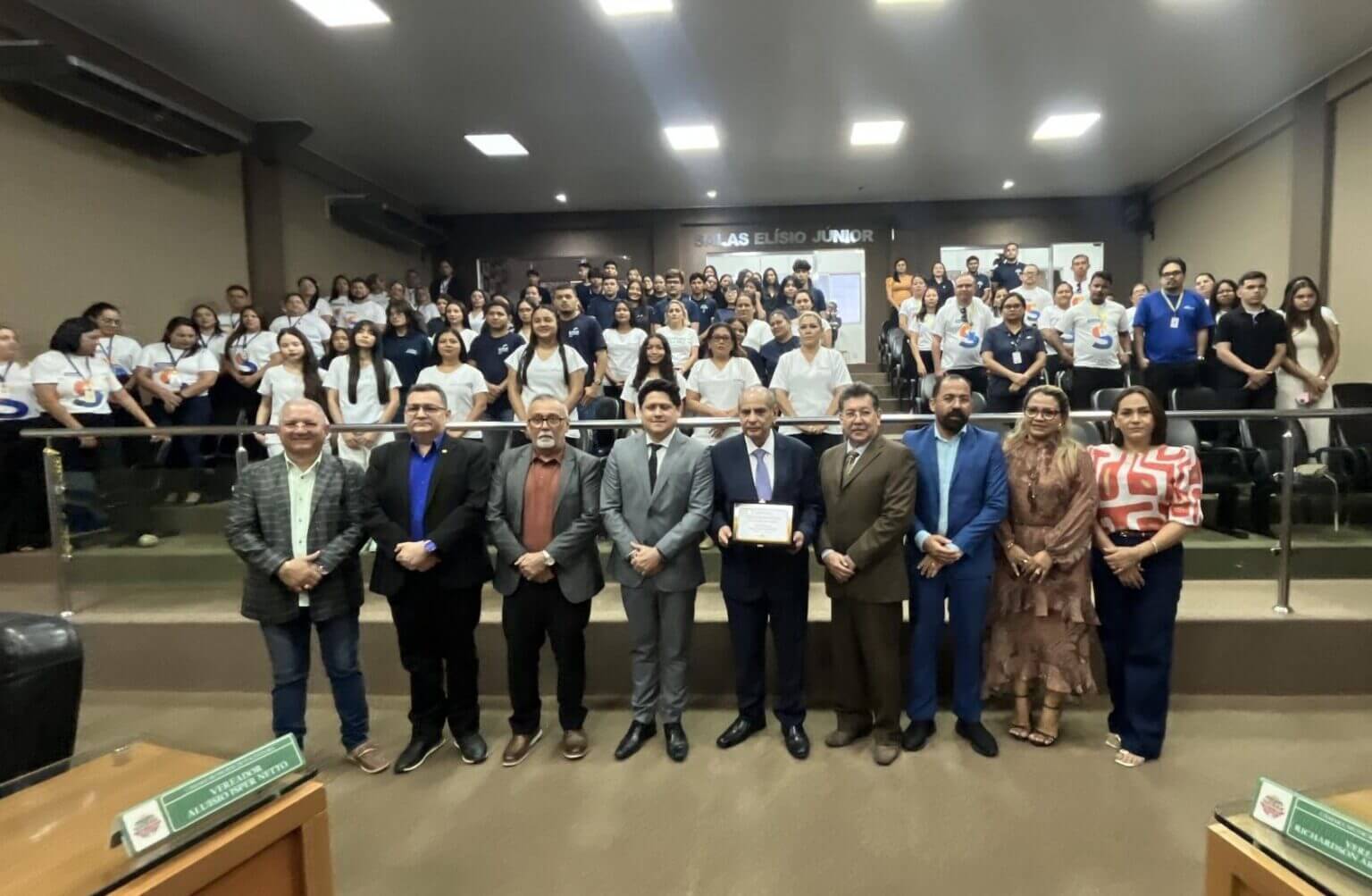 José Roberto Tadros é homenageado pela Câmara de Itacoatiara