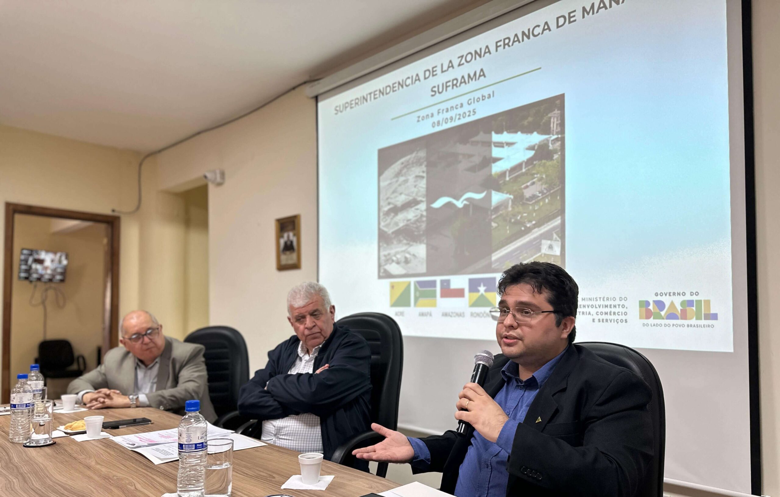 Suframa amplia diálogo com representantes do comércio paraguaio