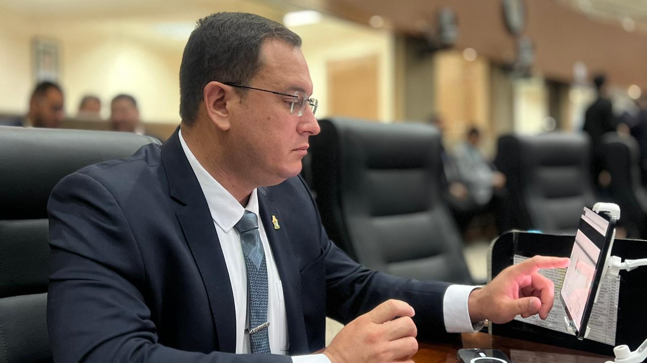 PL de Raiff Matos cria semana contra evasão escolar