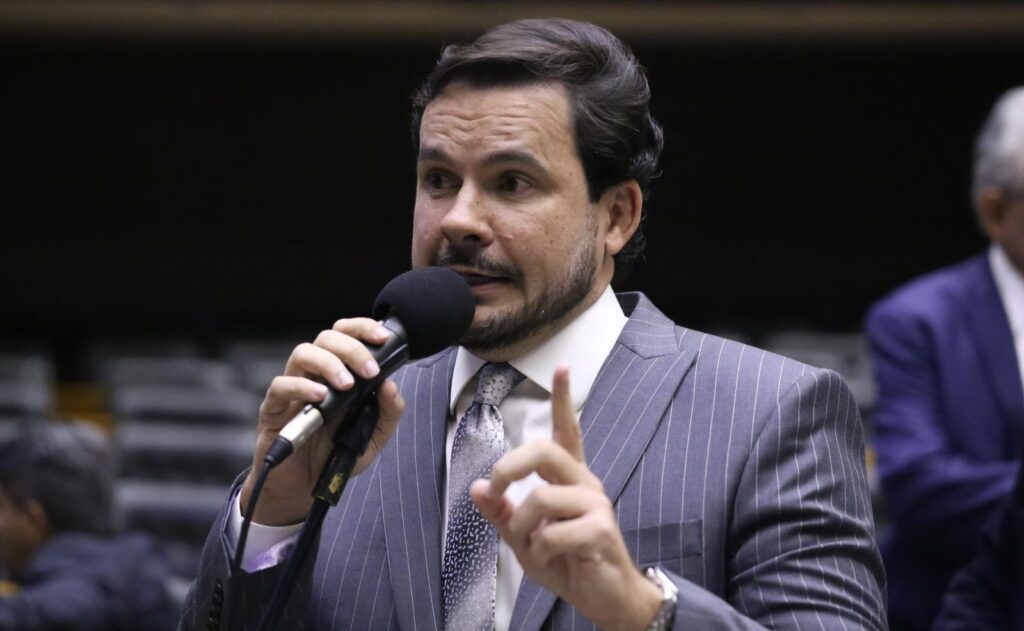 Capitao Alberto Neto cobranca Itamaraty Portal Fred Novaes