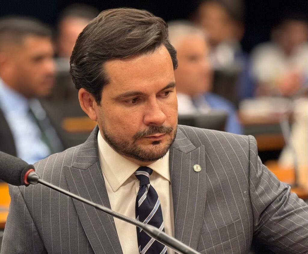 Capitao Alberto Neto relator proposta para PMs e pensionistas Portal Fred Novaes