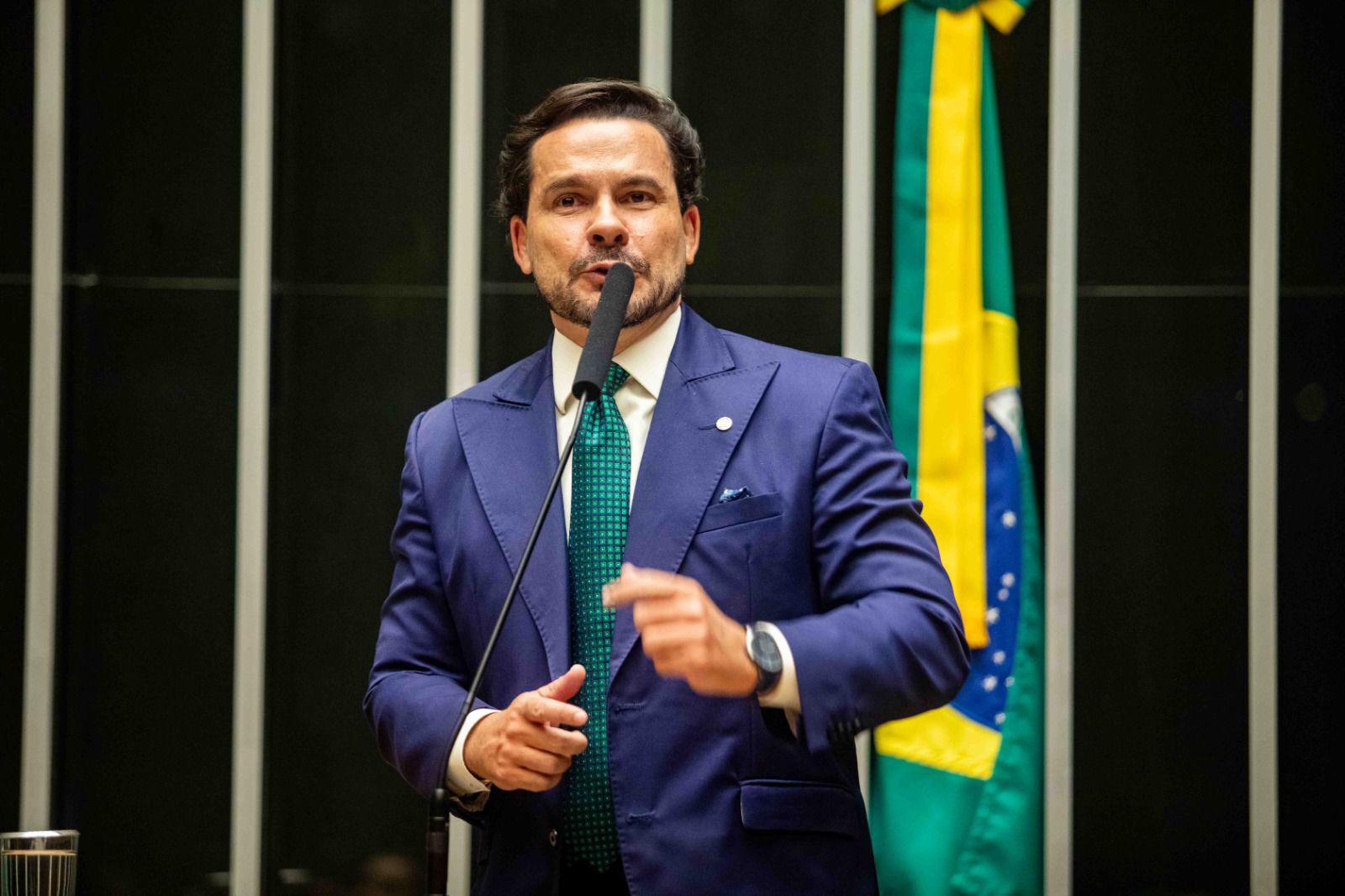 Alberto Neto critica suspensao de recursos para a BR 319 Portal Fred Novaes