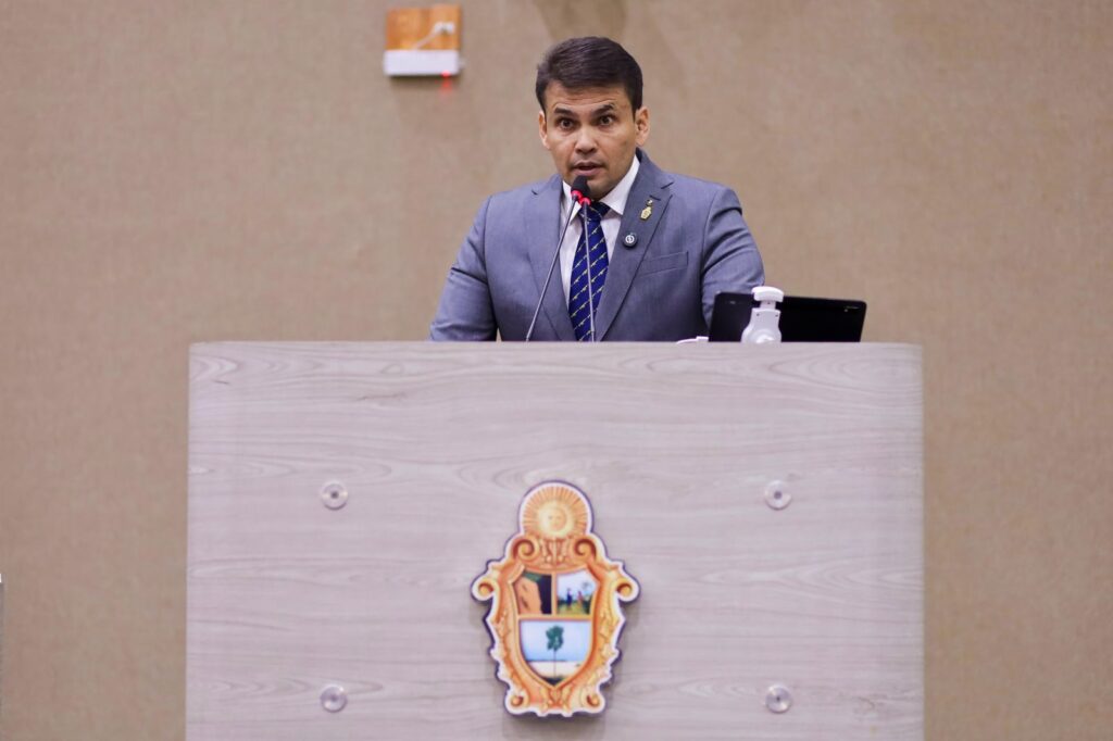 Coronel Rosses no TCE AM Portal Fred Novaes