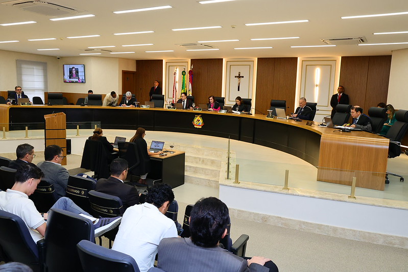 Pedido de vistas adia julgamento sobre gastos do Sou Manaus 2025