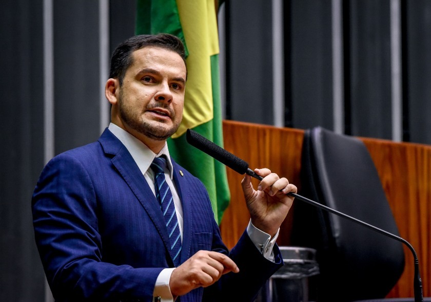 Pesquisa DMP coloca Alberto Neto na zona de eleição ao Senado
