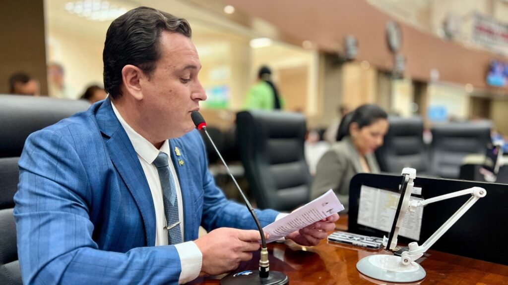 Raiff Matos PL valorizacao do professor em Manaus Portal Fred Novaes