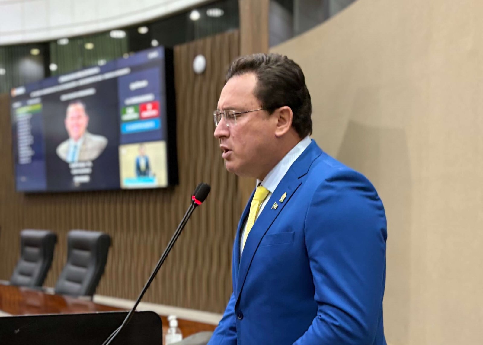 Raiff Matos cobra medidas da Prefeitura de Manaus contra o calor na capital
