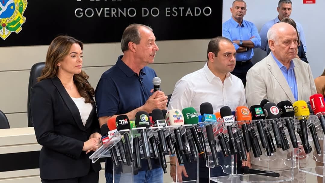 Omar assume transição e adia escolha de secretários: vai avaliar estado da máquina