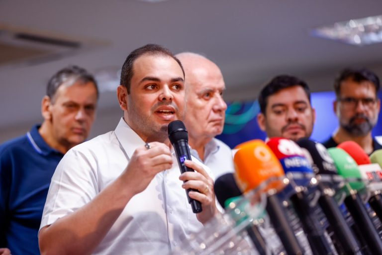 Cidade admite Estado inchado, mas deixa ajuste para Omar