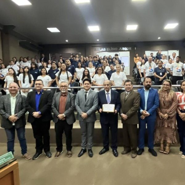 José Roberto Tadros é homenageado pela Câmara de Itacoatiara