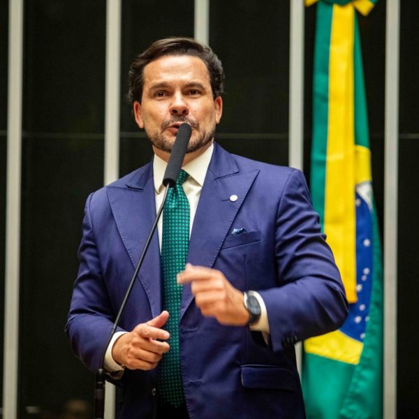 Capitão Alberto Neto critica suspensão de R$ 678 milhões para a BR-319