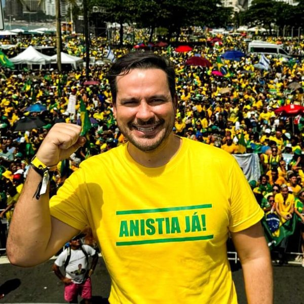 Julgamento de Bolsonaro é “teatro com toga”, diz Capitão Alberto Neto