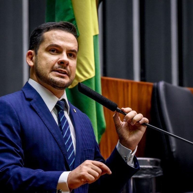 Pesquisa DMP coloca Alberto Neto na zona de eleição ao Senado