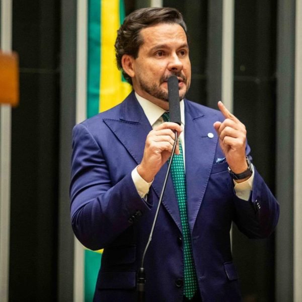 Capitão Alberto Neto cobra do governo federal fiscalização urgente em barragens do Estado