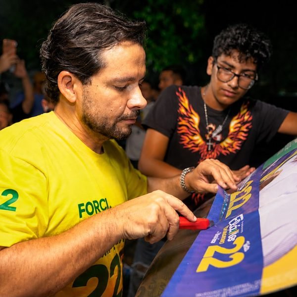 Capitão Alberto Neto larga na campanha com apoio de Flávio Bolsonaro