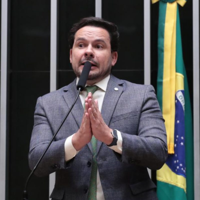 Pesquisa Iveritas aponta Alberto Neto isolado com a segunda vaga para o Senado