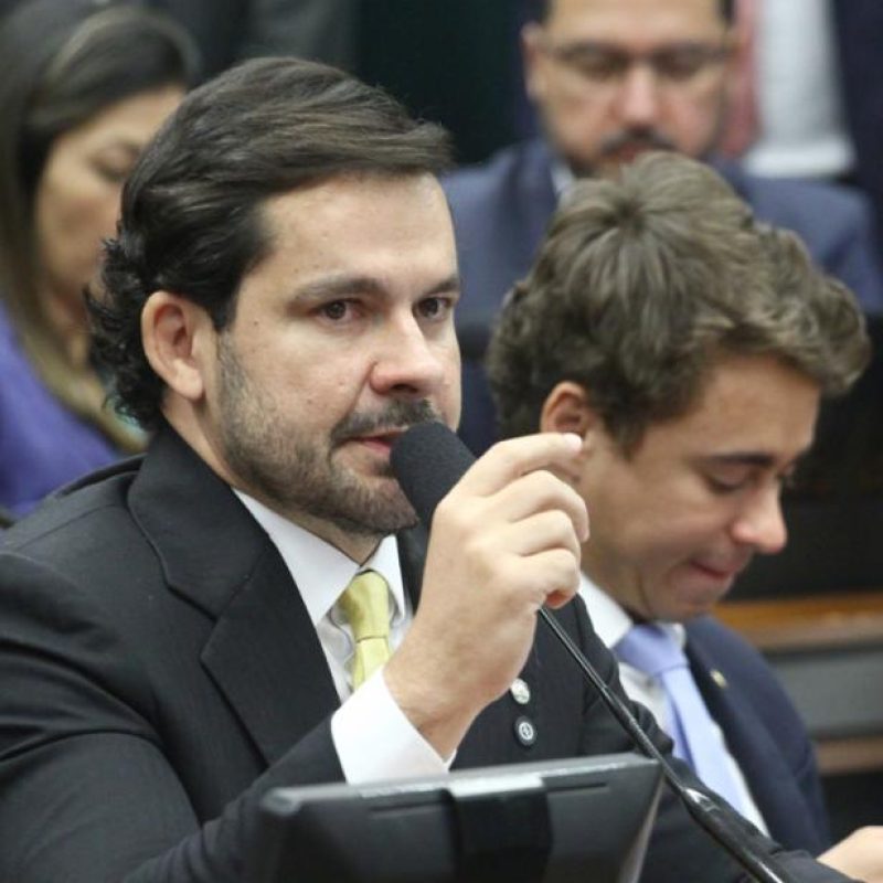 Alberto Neto lidera disputa ao Senado, aponta  Instituto Veritá