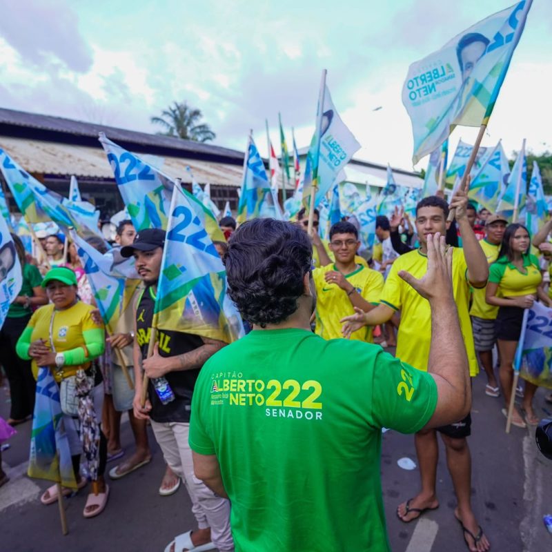 Alberto Neto mobiliza apoiadores em Iranduba e promete recursos para acabar com lixão