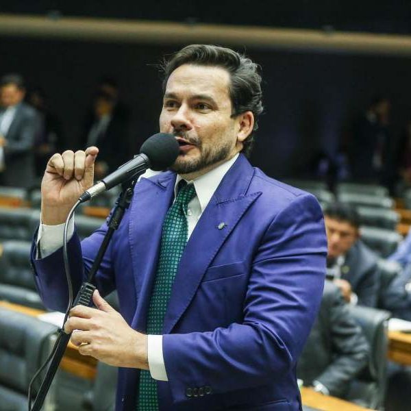 Capitão Alberto Neto pede investigação sobre abusos em operação da PF no sul do Amazonas