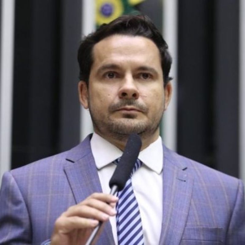 Capitão Alberto Neto cobra governo Lula após relatório apontar Manaus como epicentro do crime na Amazônia