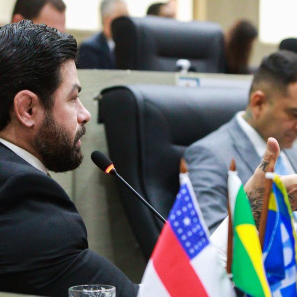 TCE-AM acata denúncia de Capitão Carpê contra gastos do Asfalta Manaus