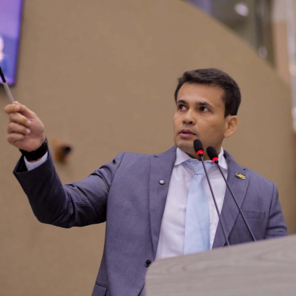 Coronel Rosses aciona Justiça contra Prefeitura por falta de transparência no festival Sou Manaus