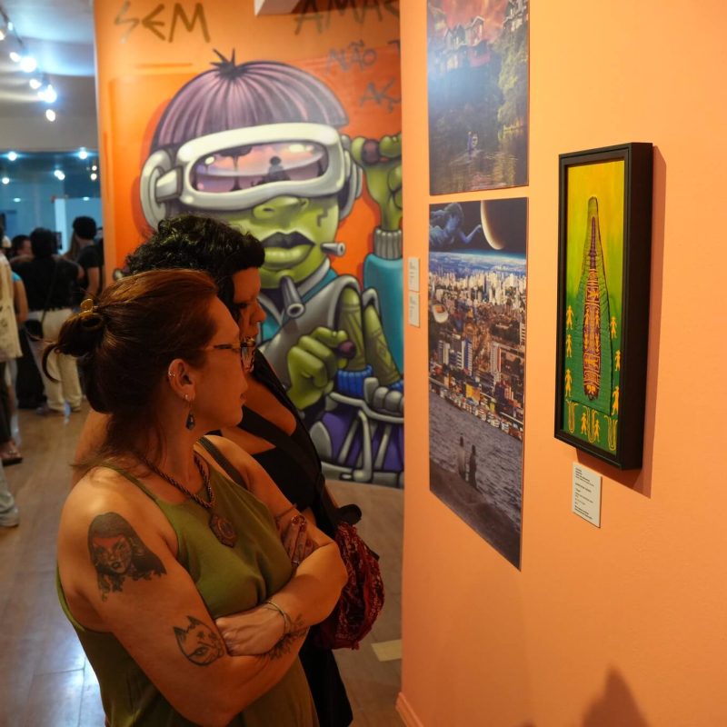 Exposição coletiva celebra os 20 anos da Galeria do Largo e destaca a criatividade do Amazonas