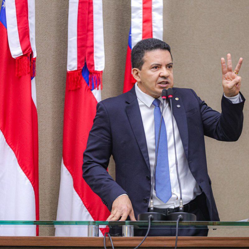 Delegado Péricles articula redução do tempo de espera para pacientes com câncer na FCecon