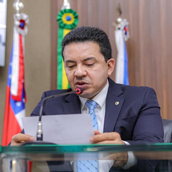 Aleam aprova projeto do Delegado Péricles que pune a venda de bebidas adulteradas no AM