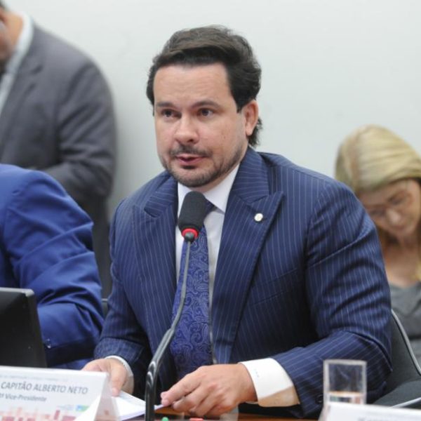 Alberto Neto aparece em empate técnico com Omar Aziz na disputa pelo governo do Amazonas