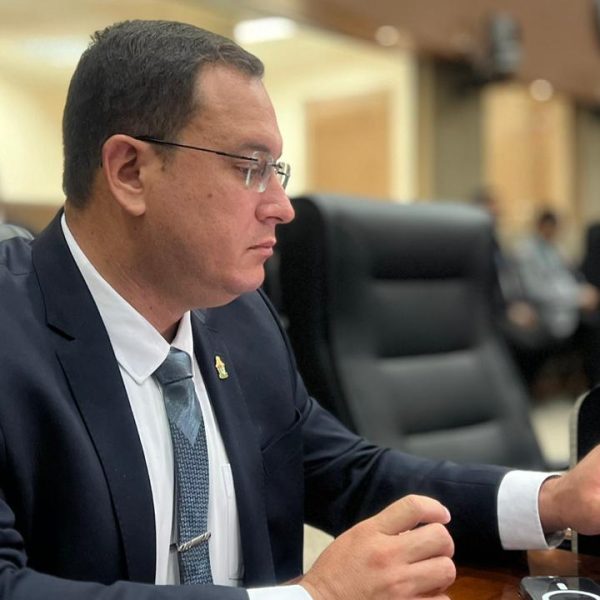 PL de Raiff Matos cria semana contra evasão escolar