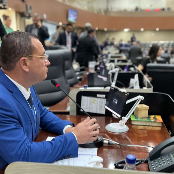 Raiff Matos cobra proteção a crianças em eventos culturais da Prefeitura de Manaus
