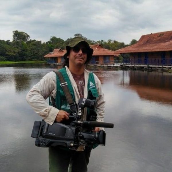 Oficina de filmagem com Orlando Júnior oferece capacitação gratuita em Manaus